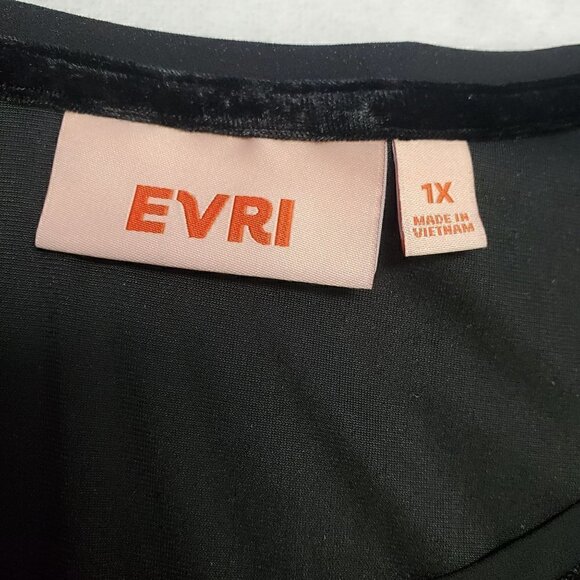 EVRI mineral black velvet pocket tee size 1X - Picture 5 of 8